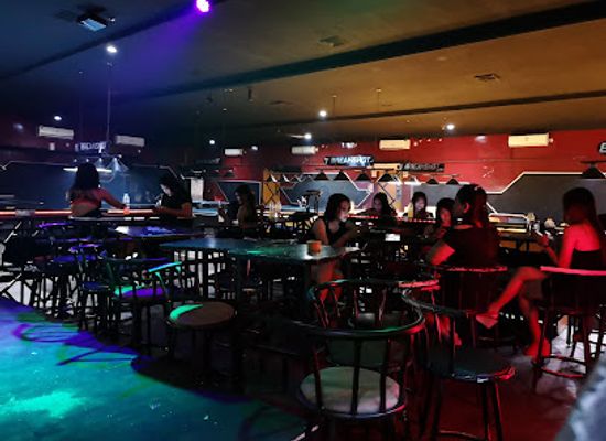 indonesia/surabaya/kenjeran/bar/breakshot