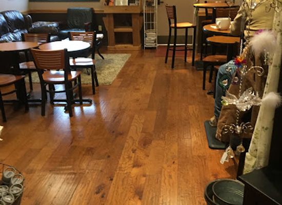 missouri/stockton-lake/bar/hammons-black-walnut-emporium