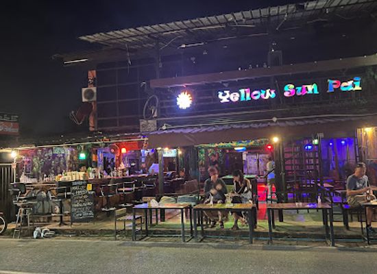 thailand/mae-hong-son/bar/yellow-sun