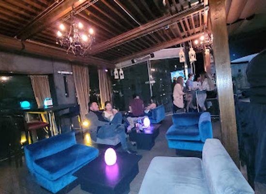 ecuador/pacific-coast/bar/vertigo-rooftop