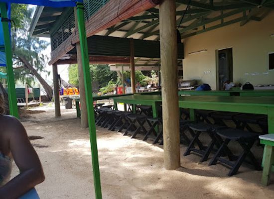 seychelles/cousine-island/bar/jolly-roger-bar-and-restaurant