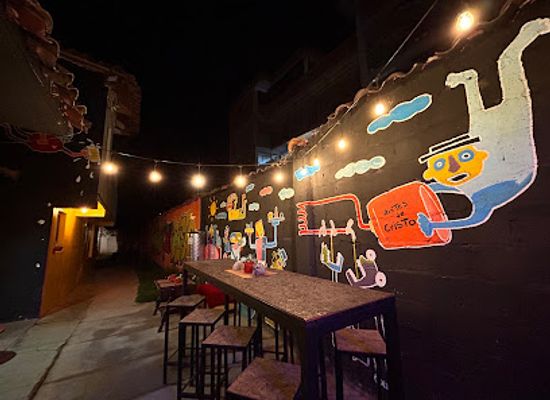 peru/sacred-valley/bar/antes-de-cristo-taproom