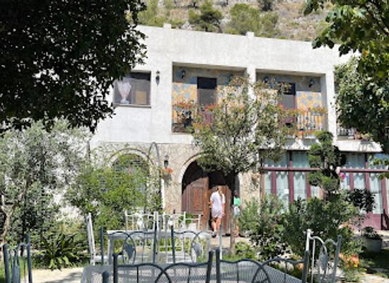 albania/lezhe/bar/rapsodia-restaurant