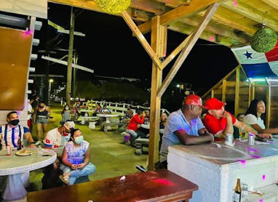 honduras/colon-region/bar/marallto-bar