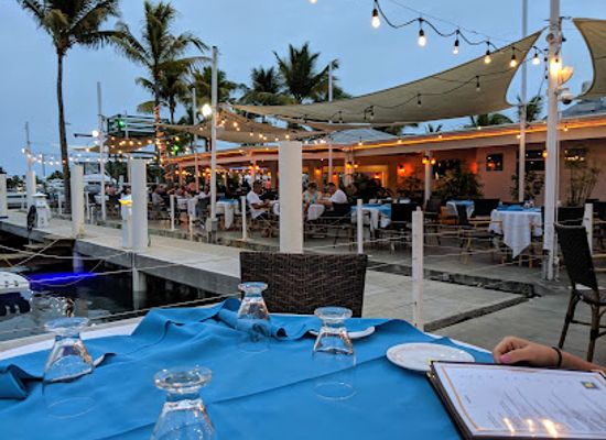 turks-and-caicos-islands/babalua-beach/bar/mango-reef-restaurant-bar