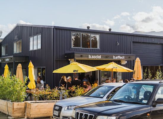 new-zealand/wanaka/bar/b-social-wanaka-taproom-eatery