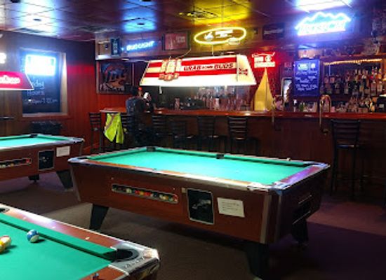 arkansas/ozark-national-forest/bar/fatty-hackers-sports-bar