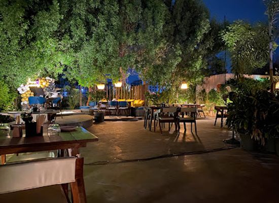 india/vadodara/old-city/bar/finca-restro-cafe-nature-inspired-restaurant-best-family-restro-cafe-vadodara