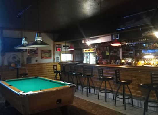 north-dakota/lake-sakakawea/bar/hitching-post-bar