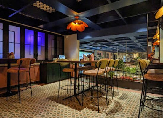 india/bengaluru/mg-road/bar/daysie-all-day-casual-bar