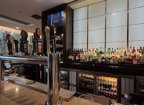 canada/toronto/harbourfront/bar/chartroom-bar-and-lounge