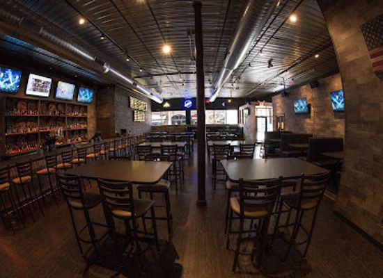 iowa/cedar-valley/bar/whiskey-road-tavern-grill