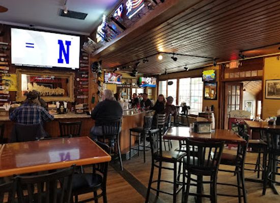 north-carolina/yadkin-valley/bar/the-town-tavern