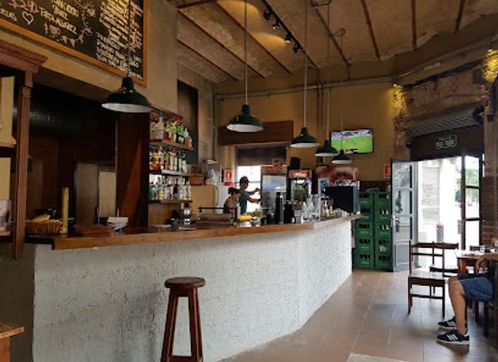 uruguay/montevideo/ciudad-vieja/bar/alvarez-bar
