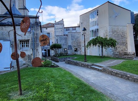 france/poitou-charentes/bar/cafe-bulle