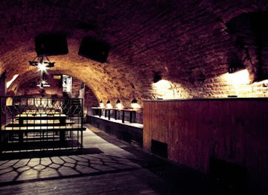 czechia/brno/bar/charlie-s-hat