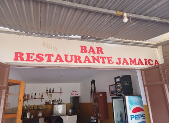 cabo-verde/praia-do-tarrafal/bar/jamaica-restaurant-bar