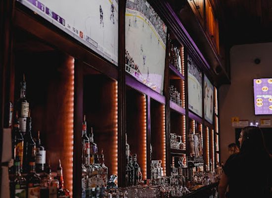 california/santa-clarita/bar/monty-s-sports-bar-grill