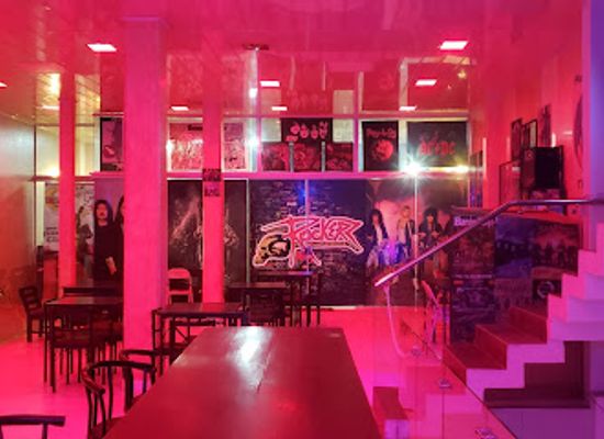 bolivia/sucre/los-pinos/bar/rockerz-hard-rock-cafe