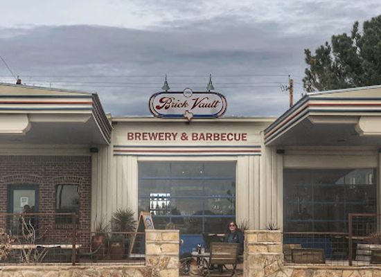 texas/big-bend-national-park/bar/brick-vault-brewery-and-barbecue