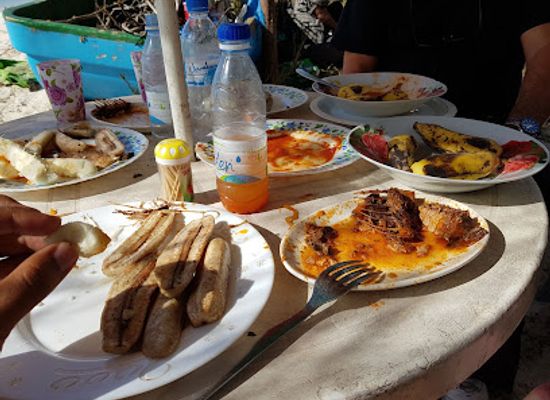 comoros/mitsamiouli/bar/restaurant-adcs