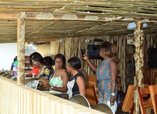 gabon/gaboon-estuary/bar/restaurant-okande
