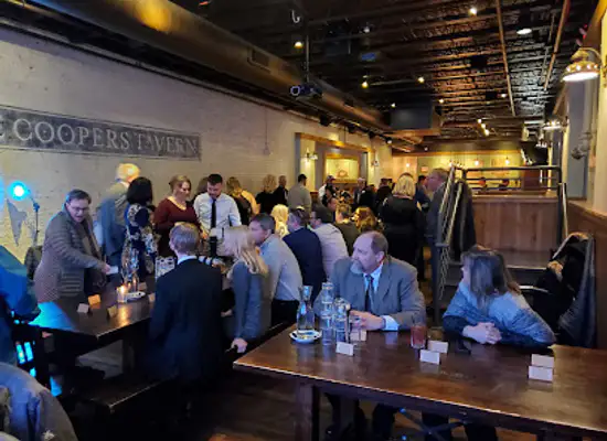 wisconsin/madison/capitol-square/bar/the-coopers-tavern