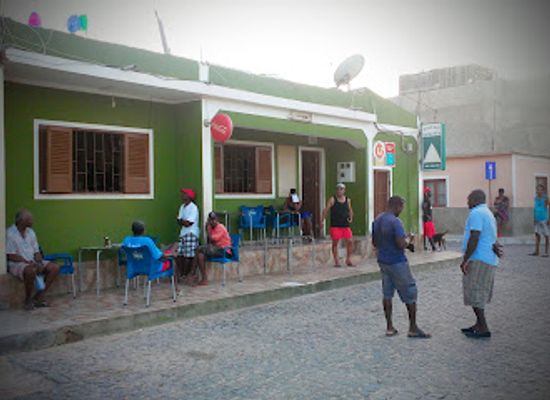 cabo-verde/praia-de-cruz/bar/snack-bar-manguera-ca-gadji
