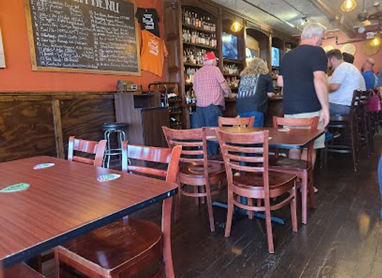 kentucky/mississippi-plateau/bar/bourbon-barrel-tavern