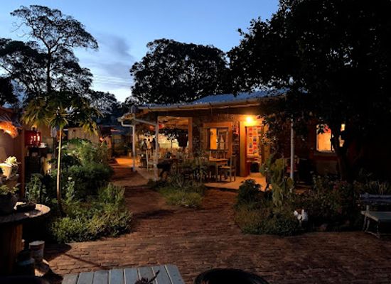 zambia/victoria-falls-area/bar/dusty-road-township-experience