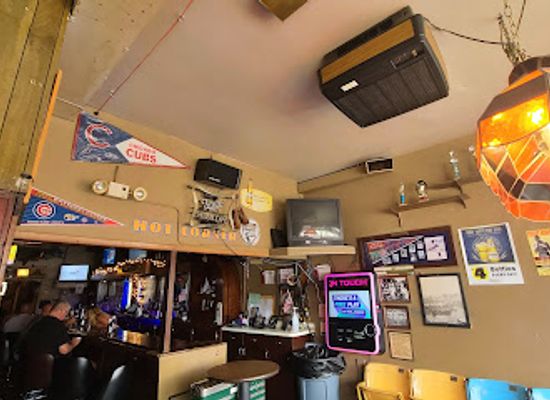 illinois/oak-lawn/bar/hot-corner