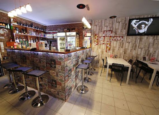 hungary/pecs/bar/downtown-bar