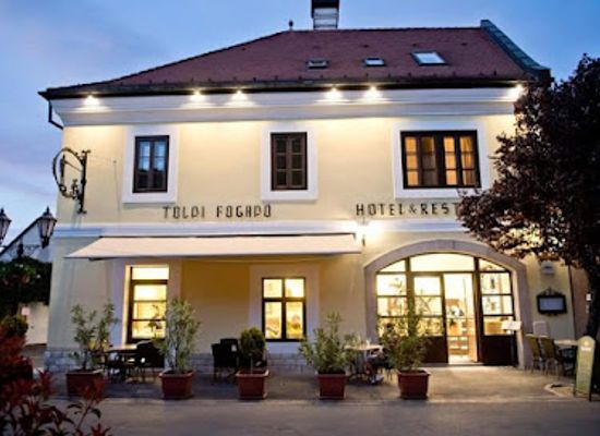 hungary/bodrogkoz/bar/toldi-inn