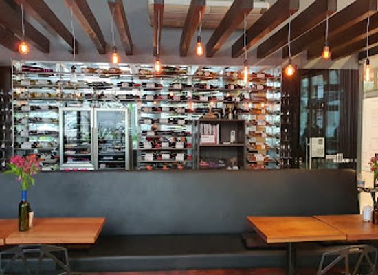 brazil/florianopolis/bar/la-cave-gastronomia-e-vinhos