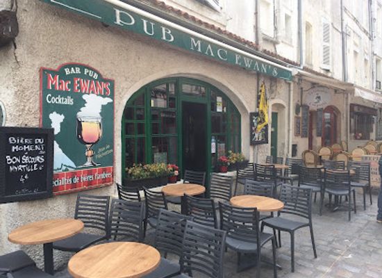 france/la-rochelle/grosse-horloge/bar/mac-ewan-s-pub