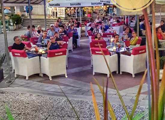 slovenia/bled/bar/maximal-lounge-bar-good-food