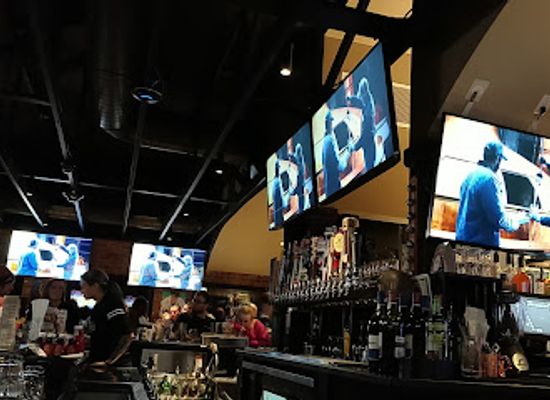 connecticut/middlesex-county/bar/sliders-grill-bar-middletown-ct