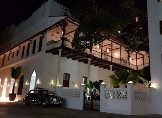 tanzania/stone-town/old-fort/bar/patamu-tatu