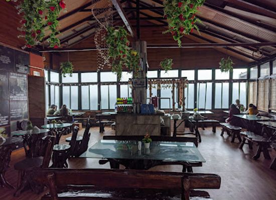 india/darjeeling/batasia-loop/bar/santa-banta-dhaba