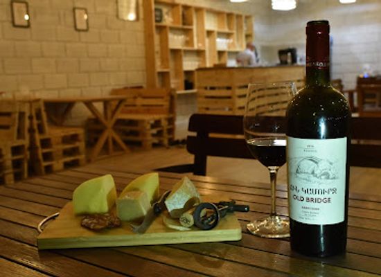 armenia/areni-wine-region/bar/old-bridge-winery