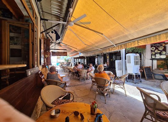cyprus/polis-chrysochous/bar/saddles-cafe-bar