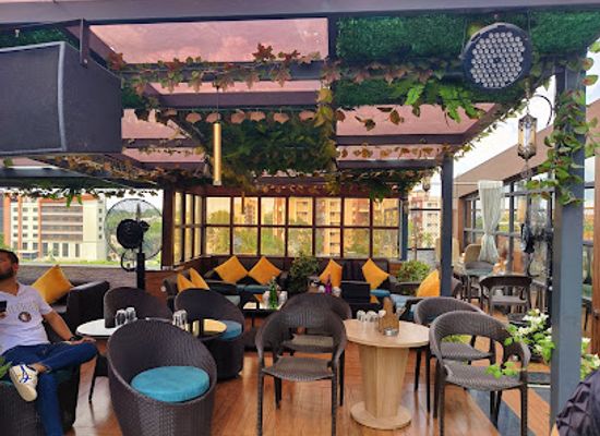 india/east-india/bar/skyscape-bar-lounge