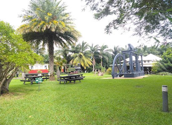 mauritius/pamplemousses-botanical-garden/bar/le-fangourin
