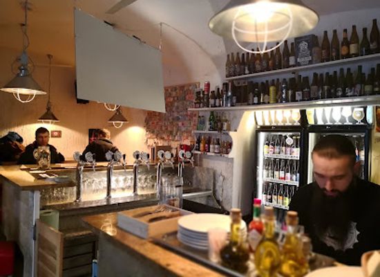 poland/warsaw/old-town/bar/same-krafty-multitap
