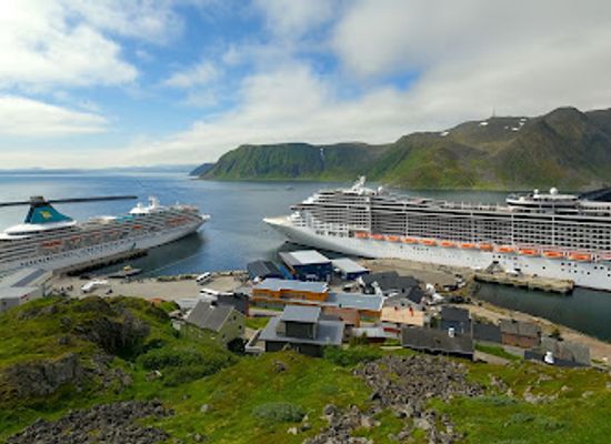 norway/nordkapp/bar/nordkapptrappa