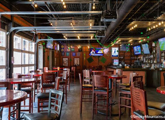 north-carolina/great-smoky-mountains/bar/shamrock-pub