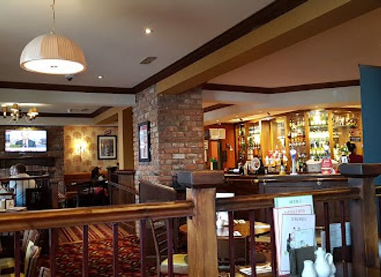 united-kingdom/south-glamorgan/bar/cedar-tree-farm-farmhouse-inns