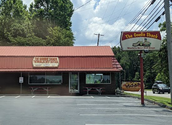 kentucky/daniel-boone-national-forest/bar/the-goodie-shack