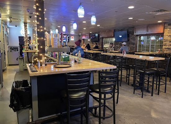 south-dakota/sioux-falls/downtown-sioux-falls/bar/falls-landing-restaurant