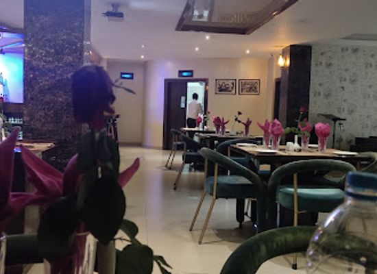 india/guwahati/chandmari/bar/trafik-lounge-bar-restaurant